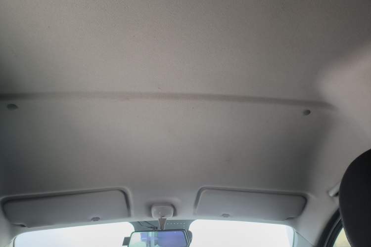 Used Jinbei Gold Hiace M Classic 2022 1.5L Engineering Lion Passenger Van 7 Seats