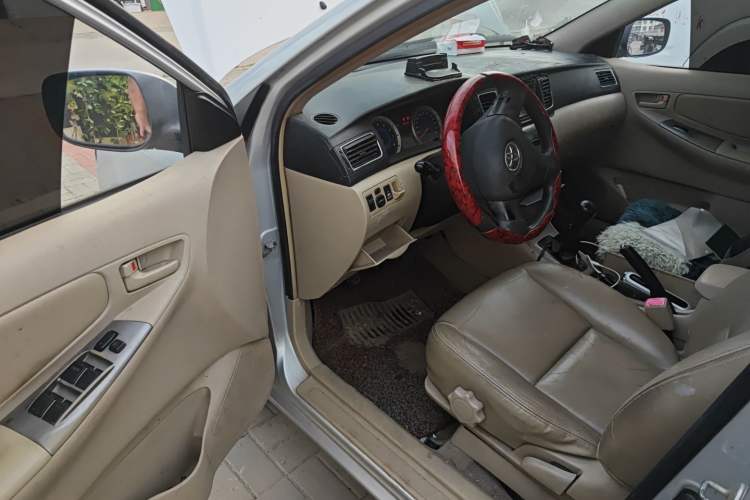 Used Toyota Corolla EX 2013 1.6L Manual Luxury Edition
