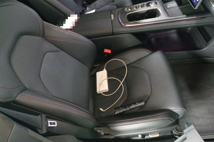 Used Xiaomi Auto SU7 2024 Four-Wheel Drive Ultra-Long Range Advanced Intelligent Driving Max Edition Right Front Seat