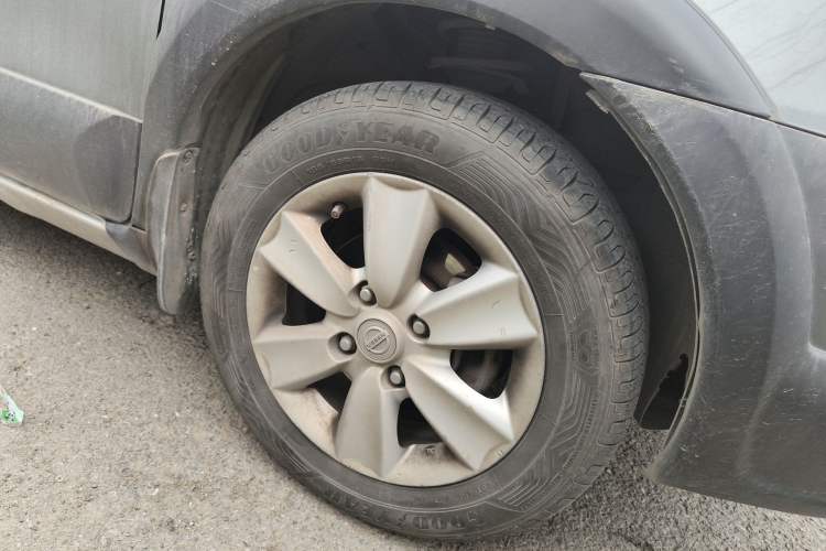 Used Nissan Livina 2010 Jingrui Edition 1.6L Automatic Smart Model Right Front Wheel Hub