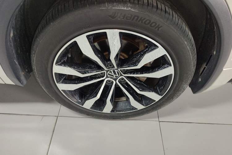 Used Volkswagen Tiguan L 2021 330TSI Automatic Two-Wheel Drive R-Line Flagship Edition
