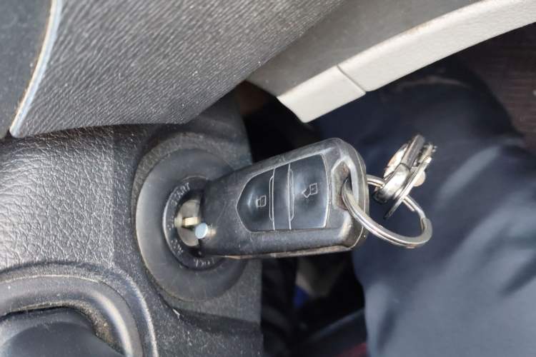 Used SAIC MAXUS G10 2014 2.0T Automatic Elite Edition
