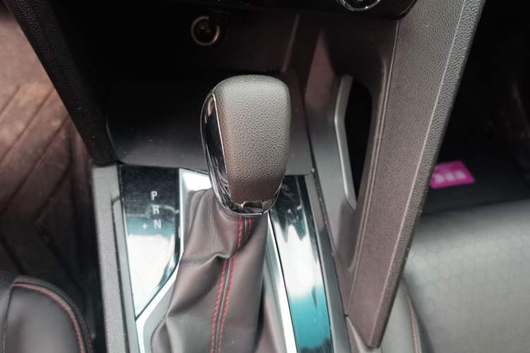 Used Chevrolet Orlando 2018 Redline 530T Automatic Zhaoxiang Edition (5+2 Seating) – China V Standard Gear Lever