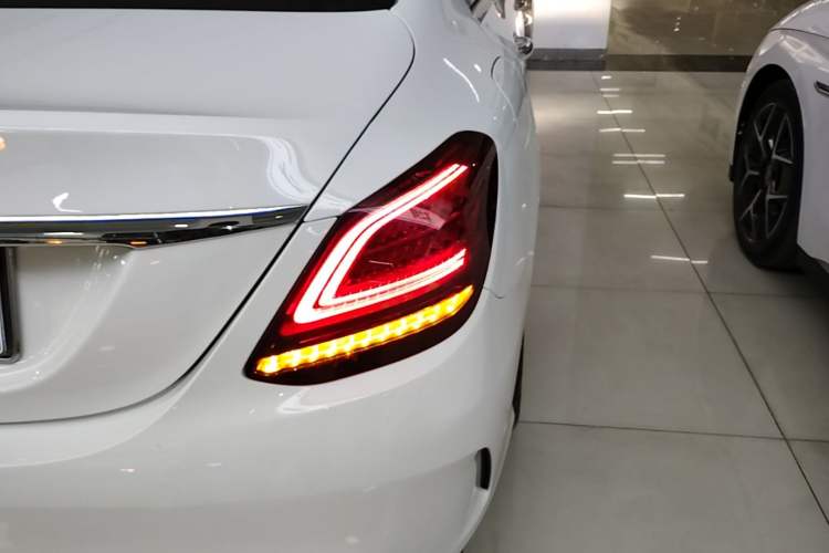 Used Mercedes-Benz C-Class 2021 C 200 L Fashion Edition Sport Version Exterior 3