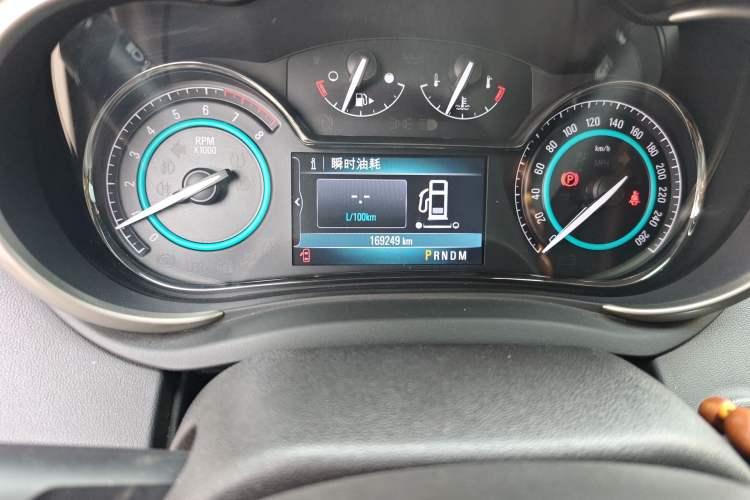 Used Buick LaCrosse 2013 2.4L SIDI Elite Comfort Version Odometer Close Up