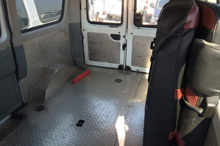 Used SAIC MAXUS Xintu V80 2021 2.0T PLUS Manual City Edition Short Wheelbase Ultra-Low Roof 5/6 Seats