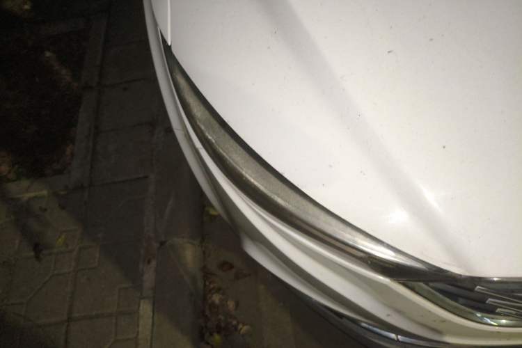 Used Bestune X40 2018 Internet Celebrity Edition 1.6L Automatic Luxury Version Right Front Headlight