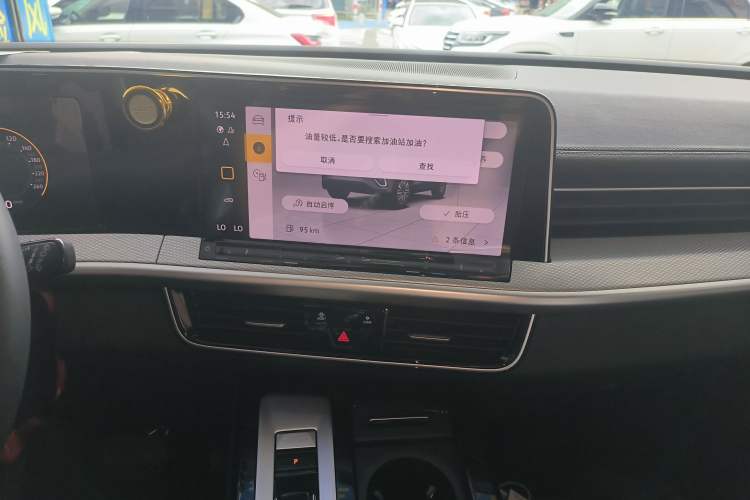 Used Volkswagen Tavendor 2024 330TSI Luxury Touring - All-Inclusive Edition Audio And AC Panel