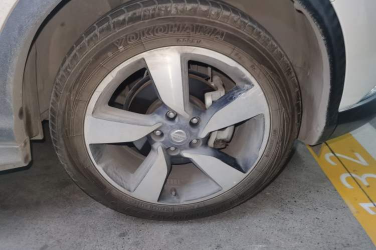Used Nissan Qashqai 2017 2.0L CVT Luxury Edition China VI Standard Right Front Wheel Hub