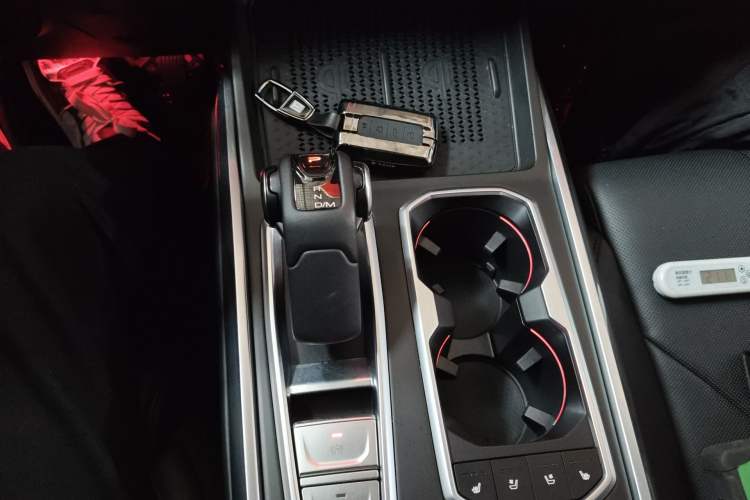 Used Tank 400 New Energy 2024 Hi4-T Off-Road Edition Gear Lever