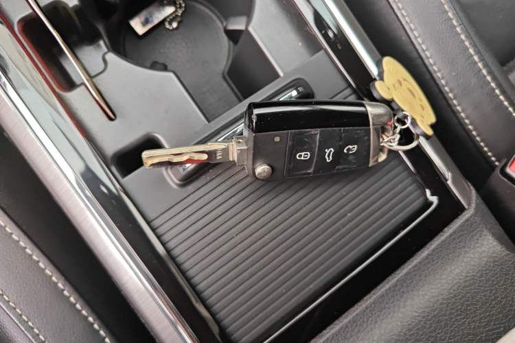 Used Volkswagen Passat 2017 330TSI DSG Luxury Edition Vehicle Key