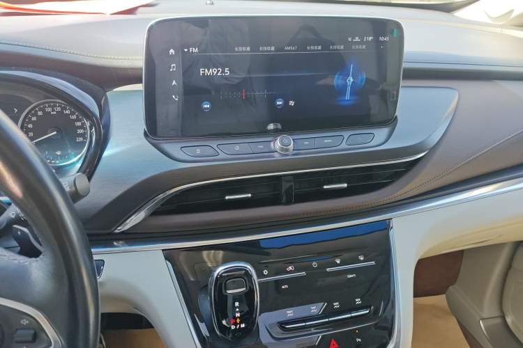 Used Buick GL8 2020 Land Business Class 652T Luxury Model
