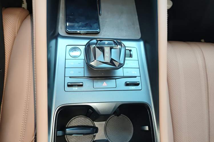 Used BYD Song L EV 2025 Intelligent Driving Version 662 km LiDAR Excellence Edition
