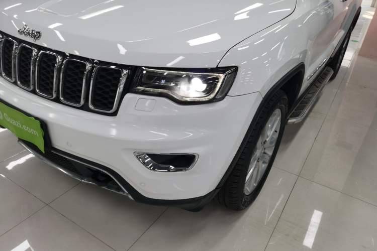 Used Jeep Grand Cherokee (Import) 2017 3.0L Comfort Navigation Edition
