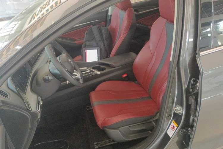 Used CHANGAN Eado 2021 PLUS Blue Whale NE 1.4T GDI DCT Prestige Model Left Front Seat