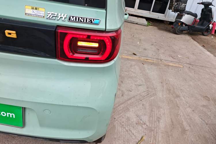 Used Wuling Hongguang MINIEV 2020 Enjoyment Model Lithium Iron Phosphate Exterior 3