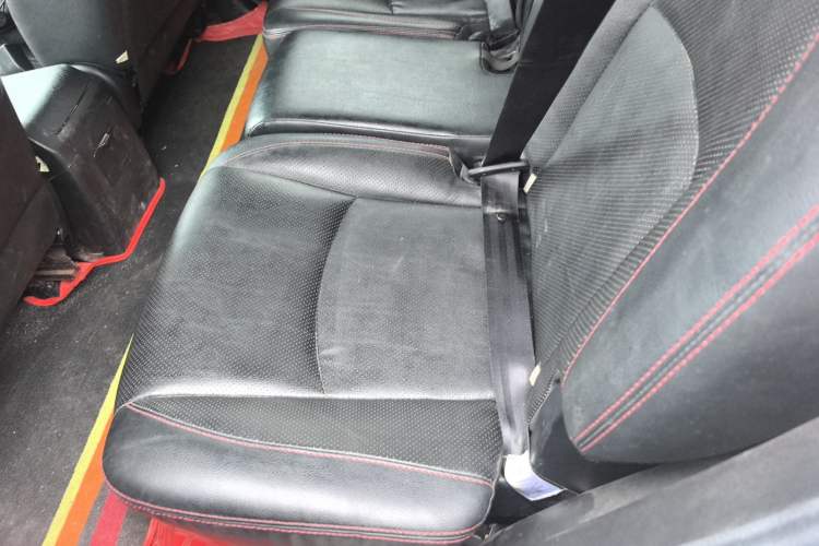 Used BYD S6 2014 2.4L Automatic Prestige 5-Seater
