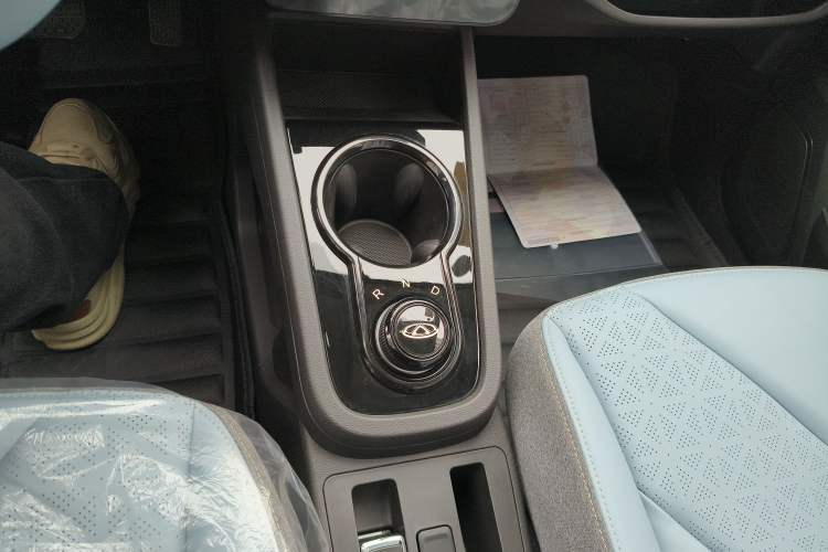 Used Chery QQ Little Ant 2024 Edition Youth Version 251km True Love Edition 25.05 kWh Gear Lever