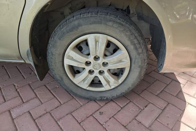 Used FORTHING Lingzhi 2019 Facelifted M5L 1.6L 7-Seater Base Model China VI Standard