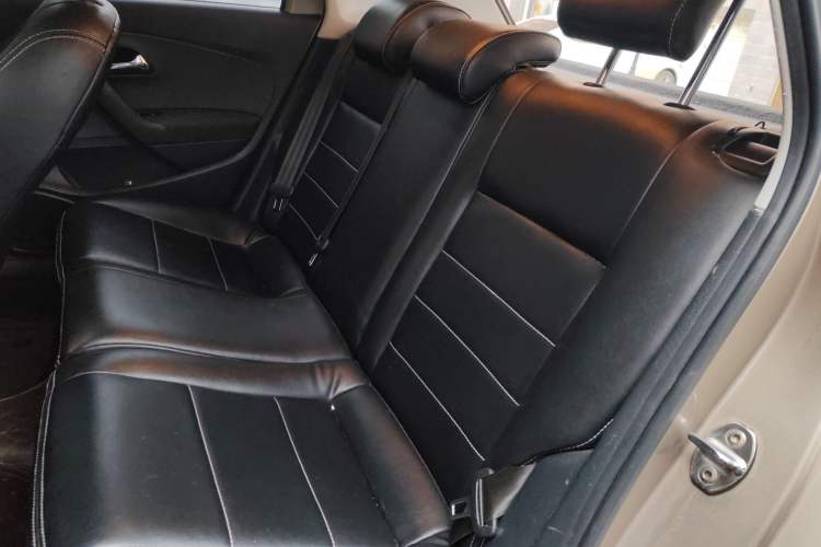 Used Volkswagen Polo 2016 1.6L Cross Polo Automatic Left Rear Seat