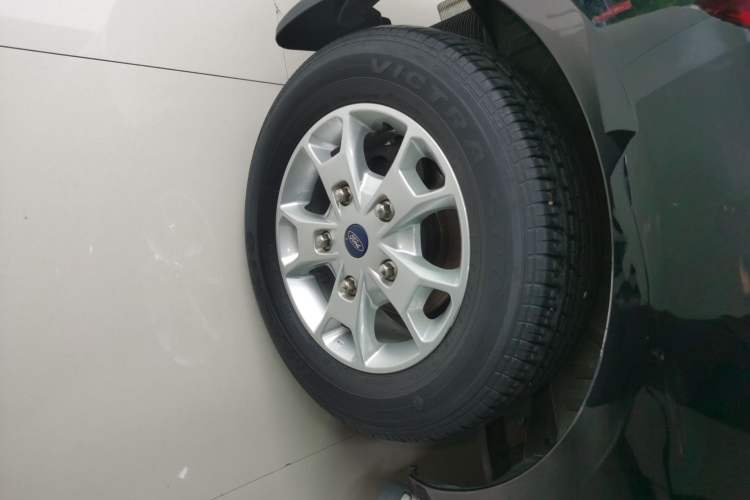 Used Ford Tourneo Custom 2020 2.0T Automatic Elite Edition China VI Standard
