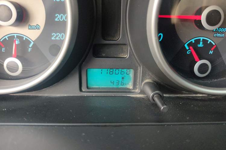 Used Buick Excelle 2013 1.5L Manual Classic Model
