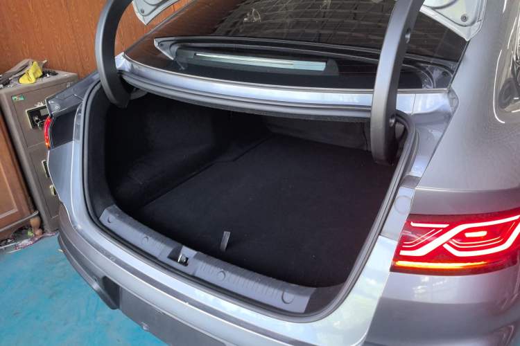 Used BYD Qin L 2025 DM-i Smart Drive 120KM Leading Model