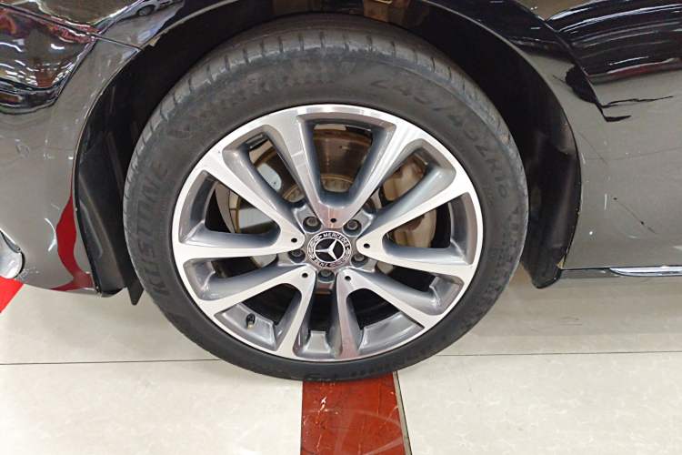 Used Mercedes-Benz E-Class 2019 E 200 L 4MATIC
