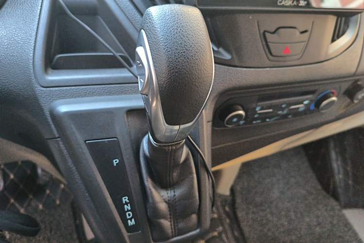 Used Ford Tourneo Custom 2017 2.0T Automatic Elite Edition
