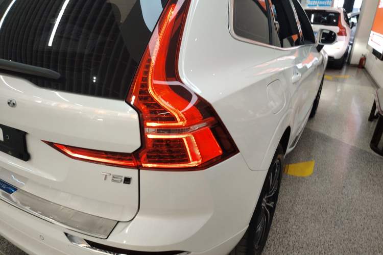 Used Volvo XC60 2021 T5 4x4 Smart Luxury Edition