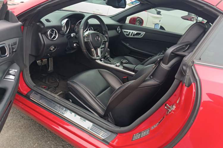 Used Mercedes-Benz SLK-Class 2011 SLK 200 Fashion Model