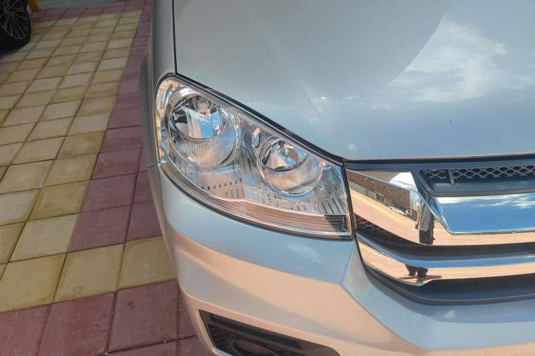 Used Great Wall Wingle 5 2023 "Ganfan" Version 1.5T Gasoline Two-Wheel-Drive Advanced Trim with Long Cargo Bed