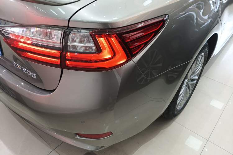 Used Lexus ES 2015 200 Elite Edition
