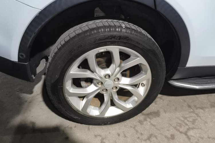 Used Land Rover Discovery Sport 2018 240 PS HSE Version
