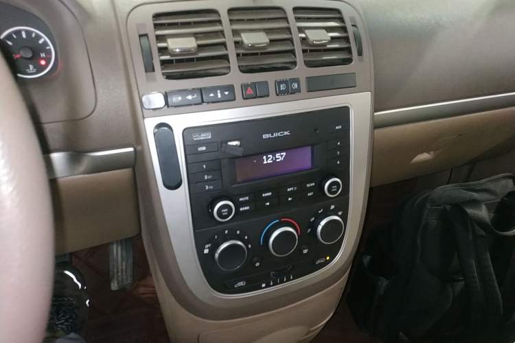 Used Buick GL8 2014 2.4L Comfort Edition