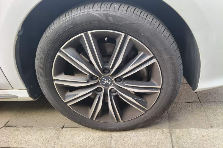 Used BYD Song MAX New Energy 2019 DM 1.5T Smart Connect Advanced 7-Seater China VI Standard