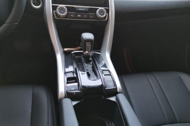 Used Honda Civic 2016 220TURBO CVT Luxury Edition
