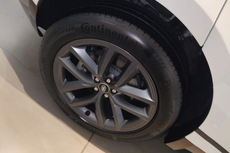 Used Land Rover Range Rover Velar 2024 Dynamic SE