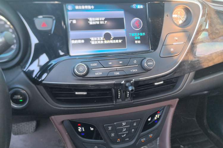 Used Buick Envision 2014 28T Four-Wheel Drive Elite Model Audio And AC Panel