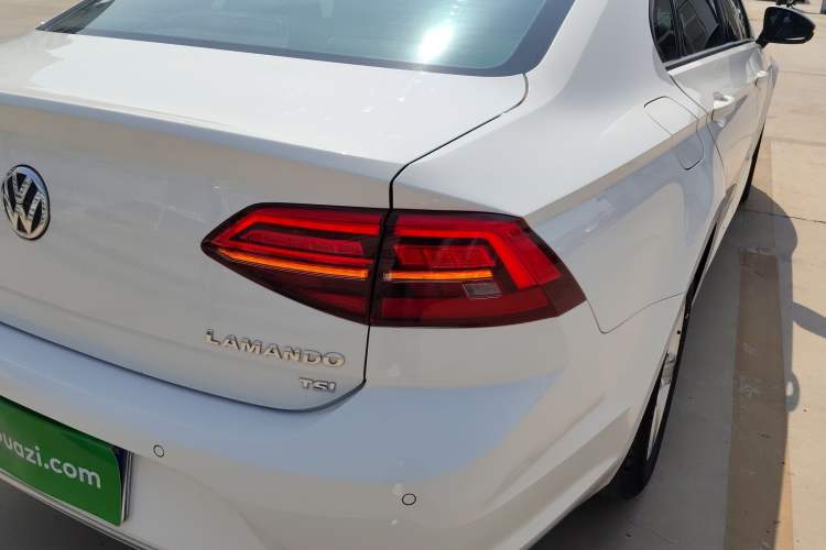 Used Volkswagen Lamando 2021 230TSI DSG Fashion Edition
