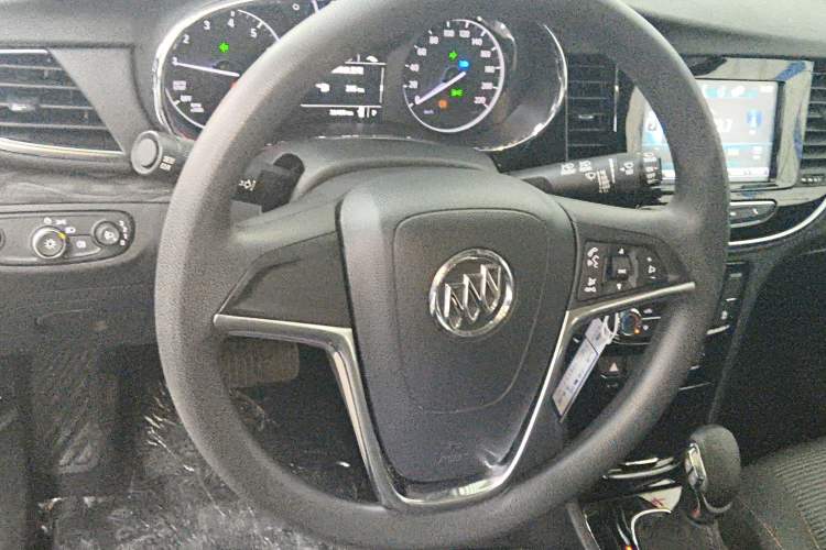 Used Buick Encore 2018 18T Automatic Two-Wheel Drive Urban Leading Model Steering Wheel