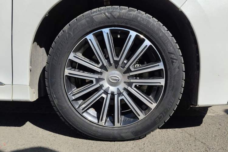 Used GAC Trumpchi M8 2021 Lingxiu Series 390T Ultimate Edition Right Front Wheel Hub