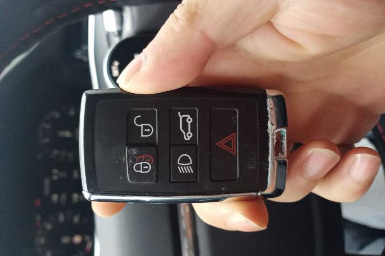 Used Land Rover Range Rover Evoque 2020 249 PS Youth Edition