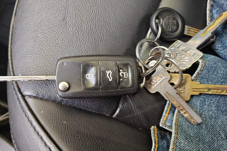 Used Volkswagen Lavida 2013 Revised Classic 1.6L Automatic Fashion Edition