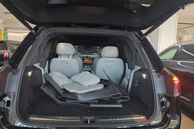 Used Hima AITO M9 2024 Range-Extended Max Edition 42 kWh 6-Seater Version Trunk