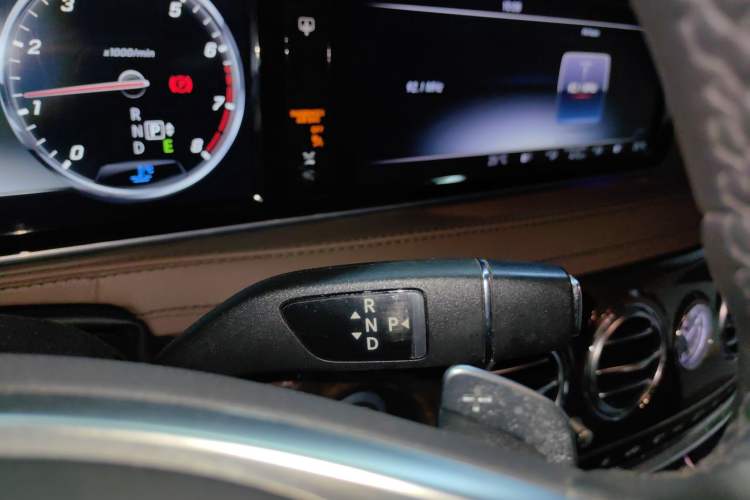 Used Mercedes-Benz S-Class 2016 S 320 L Business Model
