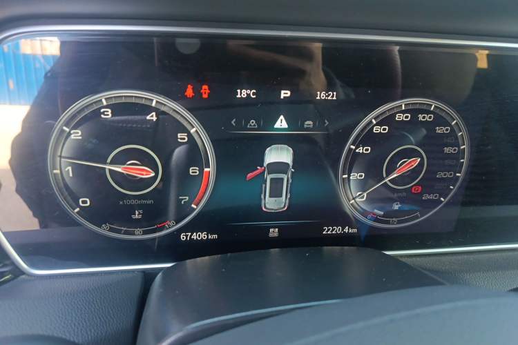 Used Hongqi HS5 2022 Revised Version 2.0T Smart Connect Flagship Edition Instrument Cluster