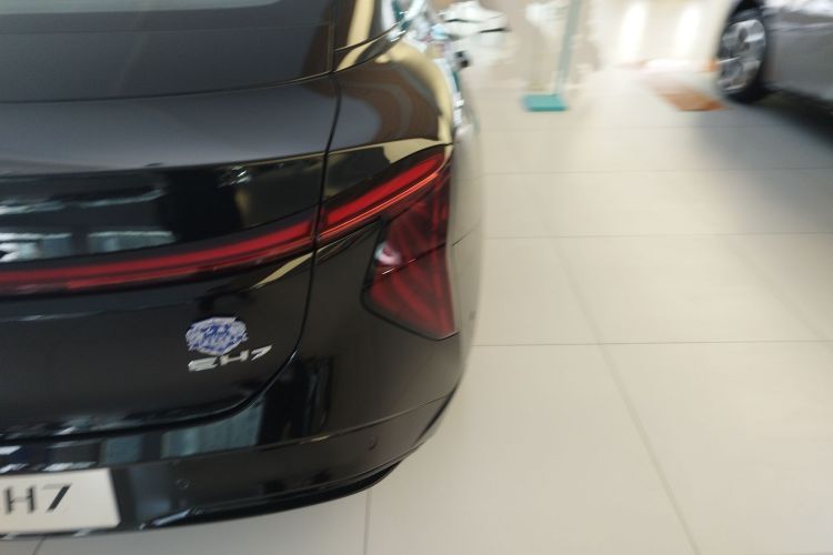 Used Hongqi EH7 2025 600 Smart Selection Edition