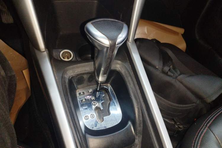 Used Citroen C3-XR 2015 1.6THP Automatic Pioneer Model Gear Lever