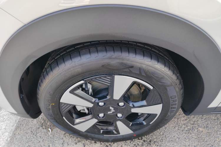 Used Wuling Bingo PLUS 2024 401 km Range 5-Seater Version